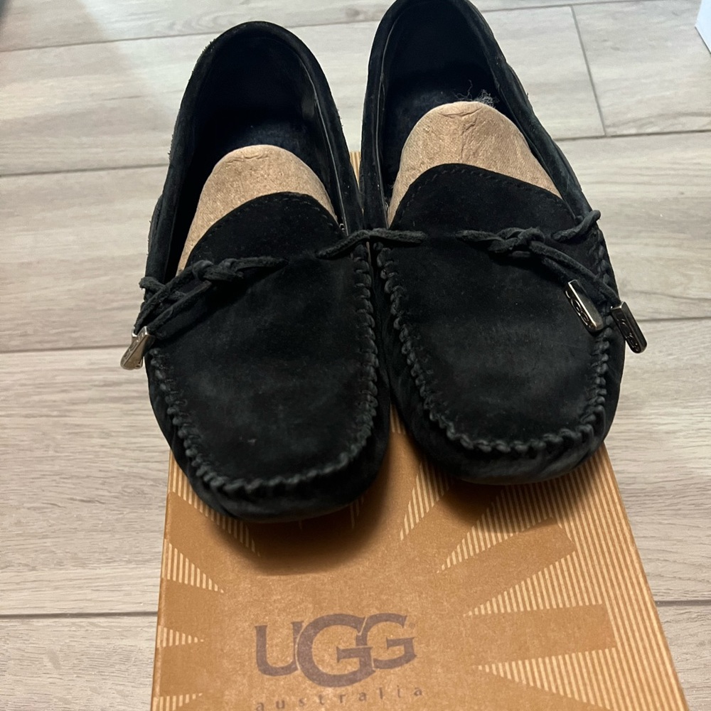 UGG slippers/loafers